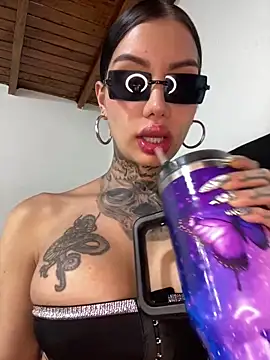 Zaratattoox online show from 03-22-26, 10:46