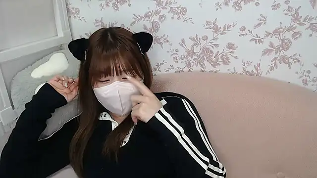 mei hosina online show from 02-22-26, 03:54