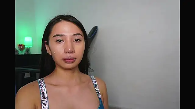 AlessiaVix online show from 12-29-24, 04:51