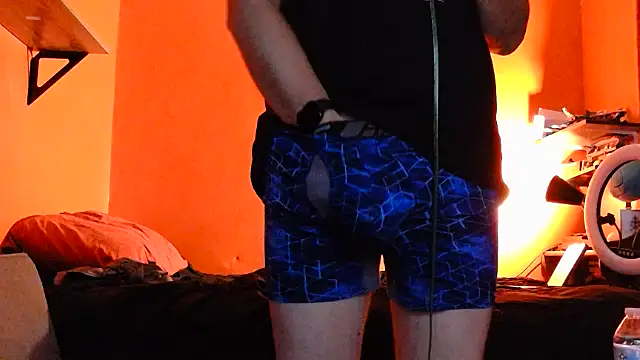 Snapshot of Roommatesgonewild chatting on 10-09-25, 03:15 Roommatesgonewild online show from 10-09-25, 03:15