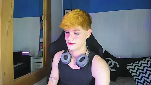 VladHellsing4 online show from 10-22-25, 02:28