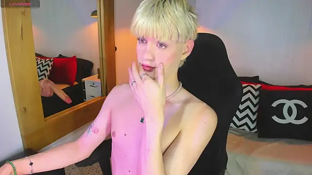 VladHellsing4 online show from 02-04-26, 02:23