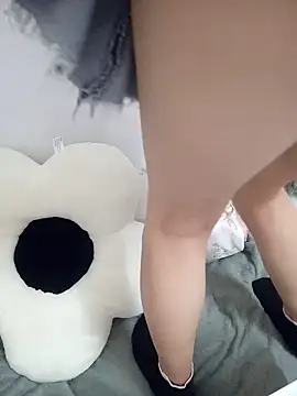 Snapshot of Lovely_kute chatting on 12-26-24, 03:31 Lovely kute online show from 12-26-24, 03:31