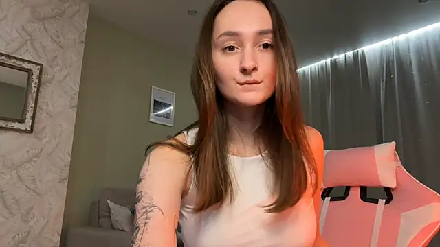 Snapshot of Eva_Eva_ chatting on 12-18-24, 10:02 Eva Eva online show from 12-18-24, 10:02