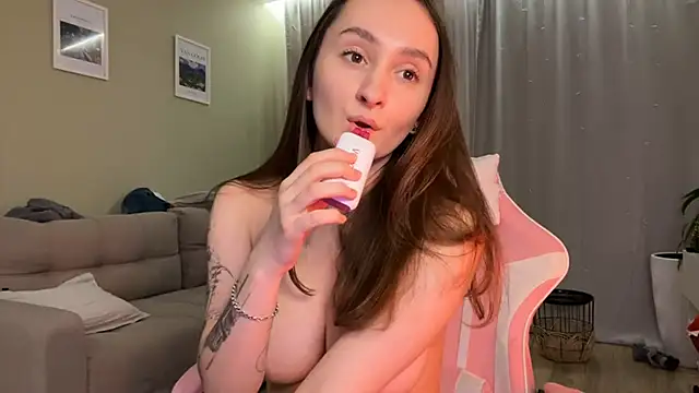 Snapshot of Eva_Eva_ chatting on 01-01-25, 11:40 Eva Eva online show from 01-01-25, 11:40