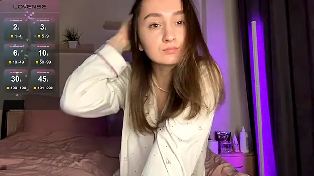 Snapshot of Eva_Eva_ chatting on 09-24-25, 01:09 Eva Eva online show from 09-24-25, 01:09