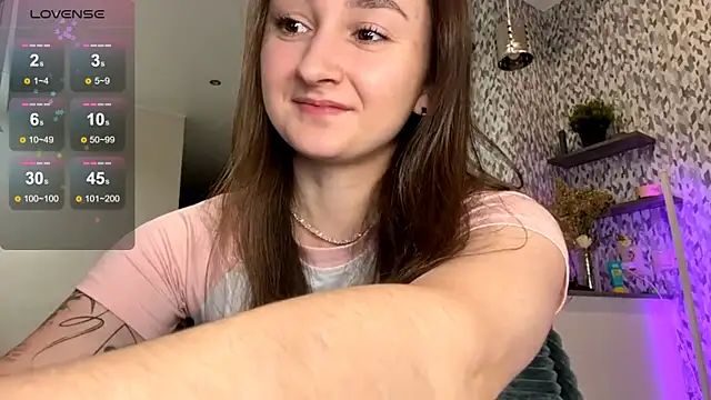 Snapshot of Eva_Eva_ chatting on 10-24-25, 09:44 Eva Eva online show from 10-24-25, 09:44