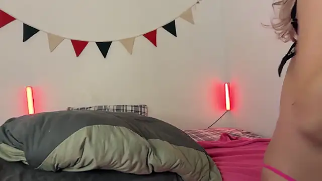 MiaDavis21 online show from 12-04-25, 06:12