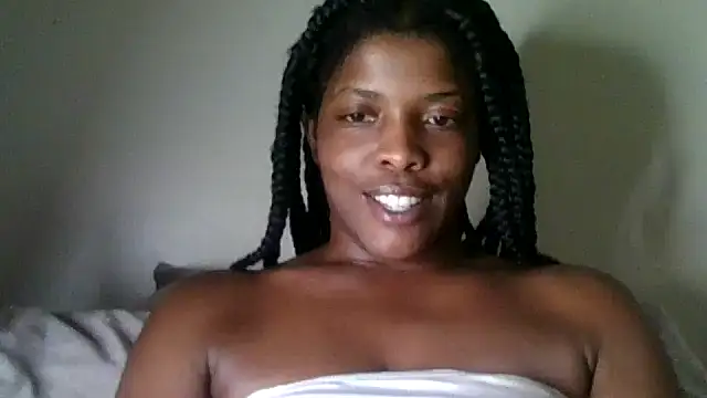 Snapshot of CaramelGoddessxoxo chatting on 07-16-26, 04:40 CaramelGoddessxoxo online show from 07-16-26, 04:40