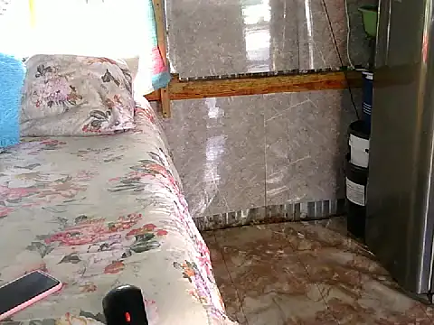 Zuzu angel online show from 04-09-26, 11:15