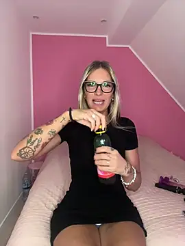 Lydie off online show from 02-12-25, 12:01