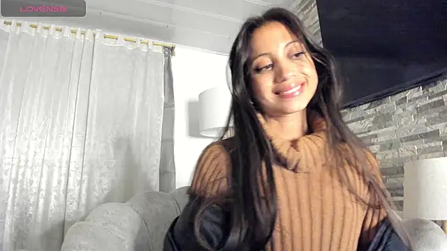 Snapshot of Loren_parissi chatting on 03-22-25, 04:03 Loren parissi online show from 03-22-25, 04:03