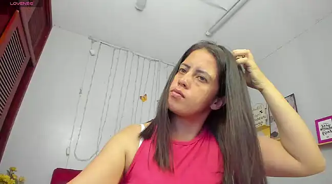 kathina giraldo online show from 03-12-25, 12:36