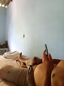 Snapshot of lele9457 chatting on 03-10-25, 01:32 lele9457 online show from 03-10-25, 01:32