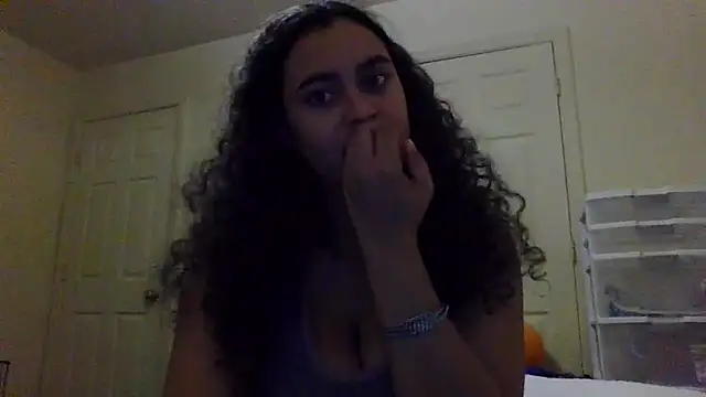 cinnaminnie online show from 01-17-25, 05:11