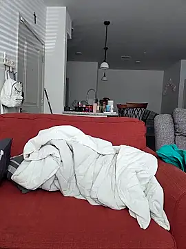 cinnaminnie online show from 09-30-25, 04:56