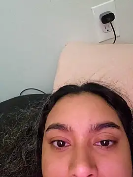 cinnaminnie online show from 12-20-25, 05:42