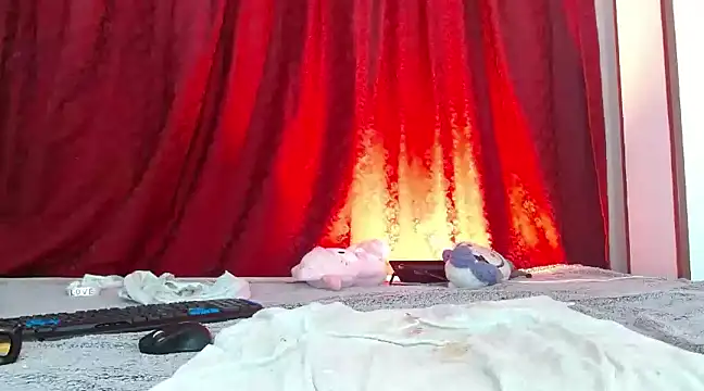 Snapshot of Maruu_miauu chatting on 02-13-25, 04:07 Maruu miauu online show from 02-13-25, 04:07