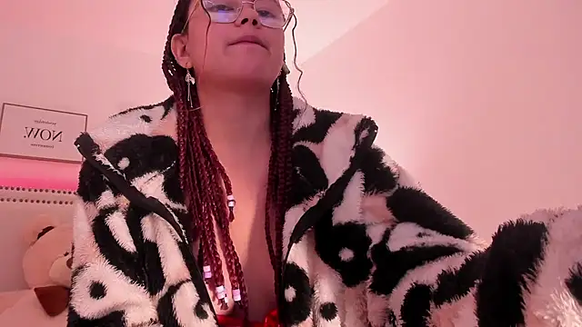 Snapshot of Eva_lenox chatting on 01-07-25, 05:42 Eva lenox online show from 01-07-25, 05:42