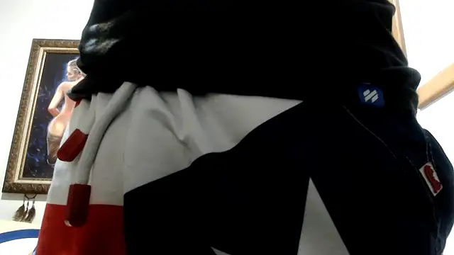 Snapshot of nicolay_74 chatting on 10-14-25, 10:21 nicolay 74 online show from 10-14-25, 10:21