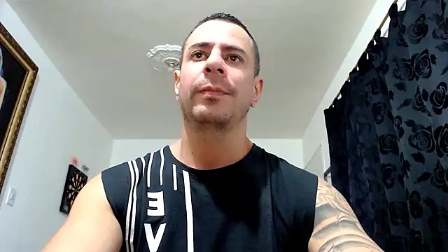 Snapshot of nicolay_74 chatting on 11-30-25, 12:14 nicolay 74 online show from 11-30-25, 12:14