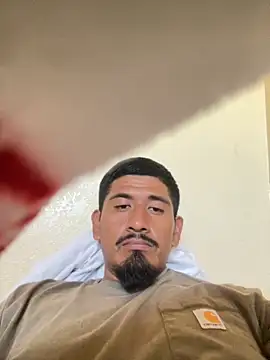 Snapshot of twohightwonut805 chatting on 10-12-25, 04:39 twohightwonut805 online show from 10-12-25, 04:39