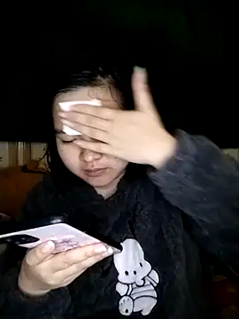 Snapshot of Thomgdee chatting on 02-18-25, 04:26 Thomgdee online show from 02-18-25, 04:26