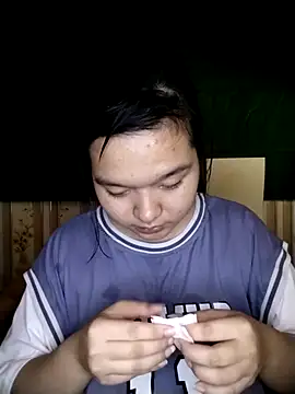 Snapshot of Thomgdee chatting on 03-03-25, 01:31 Thomgdee online show from 03-03-25, 01:31