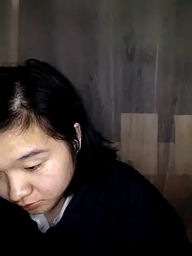 Snapshot of Thomgdee chatting on 03-09-25, 05:17 Thomgdee online show from 03-09-25, 05:17