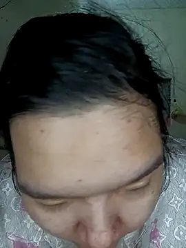 Snapshot of Thomgdee chatting on 11-04-25, 01:27 Thomgdee online show from 11-04-25, 01:27