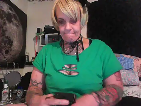 Hunniebunnie78 online show from 06-14-26, 06:48