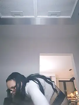 Jujuicy 97 online show from 10-24-25, 06:15