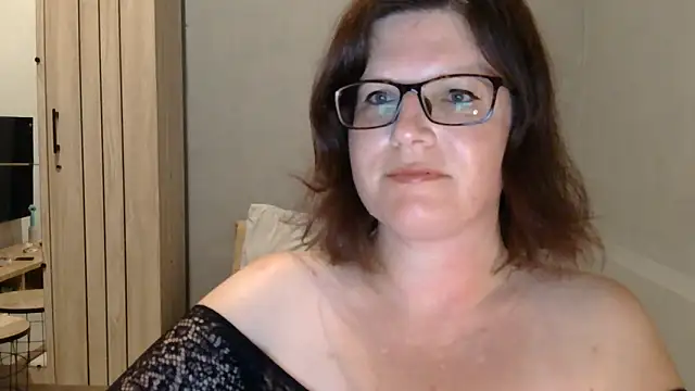 CrimsonMistress online show from 10-07-25, 10:07