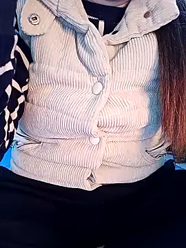 JasminePham online show from 02-18-25, 01:21