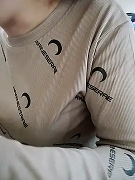 JasminePham online show from 11-17-25, 01:00