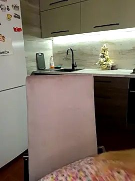 Cute Hot Alice online show from 01-04-25, 09:20