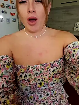 Cute Hot Alice online show from 10-17-25, 09:28