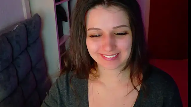 Snapshot of jenna-sxy19 chatting on 10-28-25, 12:09 jenna-sxy19 online show from 10-28-25, 12:09