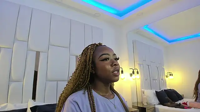 mia schwarz online show from 02-02-25, 07:57