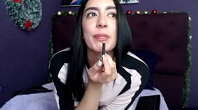 Snapshot of andy_turner chatting on 12-18-24, 08:25 andy turner online show from 12-18-24, 08:25