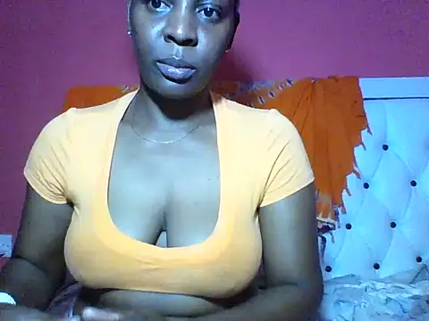 Snapshot of Sweet-piie chatting on 09-28-25, 06:30 Sweet-piie online show from 09-28-25, 06:30