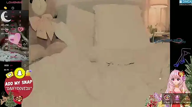 Snapshot of Blondecandie chatting on 01-29-25, 05:24 Blondecandie online show from 01-29-25, 05:24