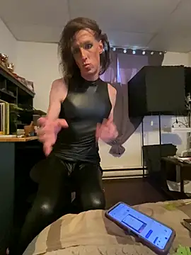 Snapshot of kikiwonderbar chatting on 02-18-26, 04:25 kikiwonderbar online show from 02-18-26, 04:25