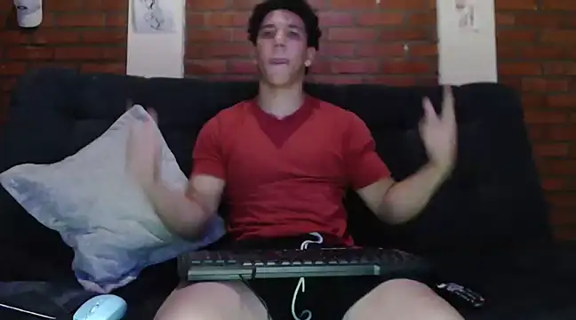 Snapshot of ethan_noir chatting on 12-24-24, 07:17 ethan noir online show from 12-24-24, 07:17