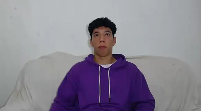 Snapshot of ethan_noir chatting on 02-22-25, 07:58 ethan noir online show from 02-22-25, 07:58