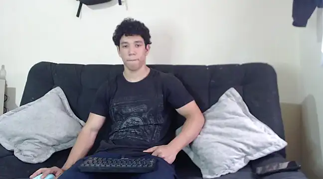 Snapshot of ethan_noir chatting on 03-10-25, 07:07 ethan noir online show from 03-10-25, 07:07