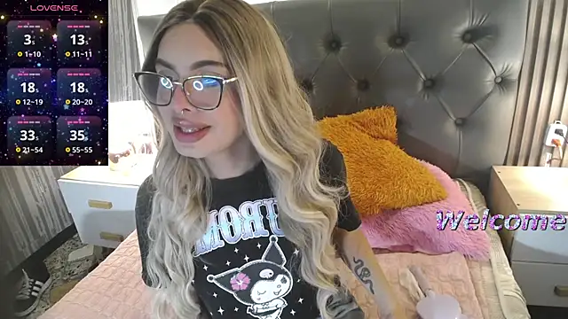 Snapshot of amapola_hs chatting on 09-22-25, 10:23 amapola hs online show from 09-22-25, 10:23