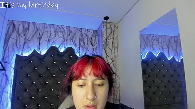 Snapshot of larissa01_ chatting on 01-25-25, 02:47 larissa01 online show from 01-25-25, 02:47