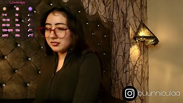 Snapshot of larissa01_ chatting on 09-16-25, 02:34 larissa01 online show from 09-16-25, 02:34