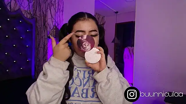 Snapshot of larissa01_ chatting on 09-19-25, 04:47 larissa01 online show from 09-19-25, 04:47